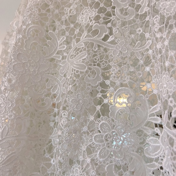 Anne Barge Keaton Topper - Picture 9 of 10